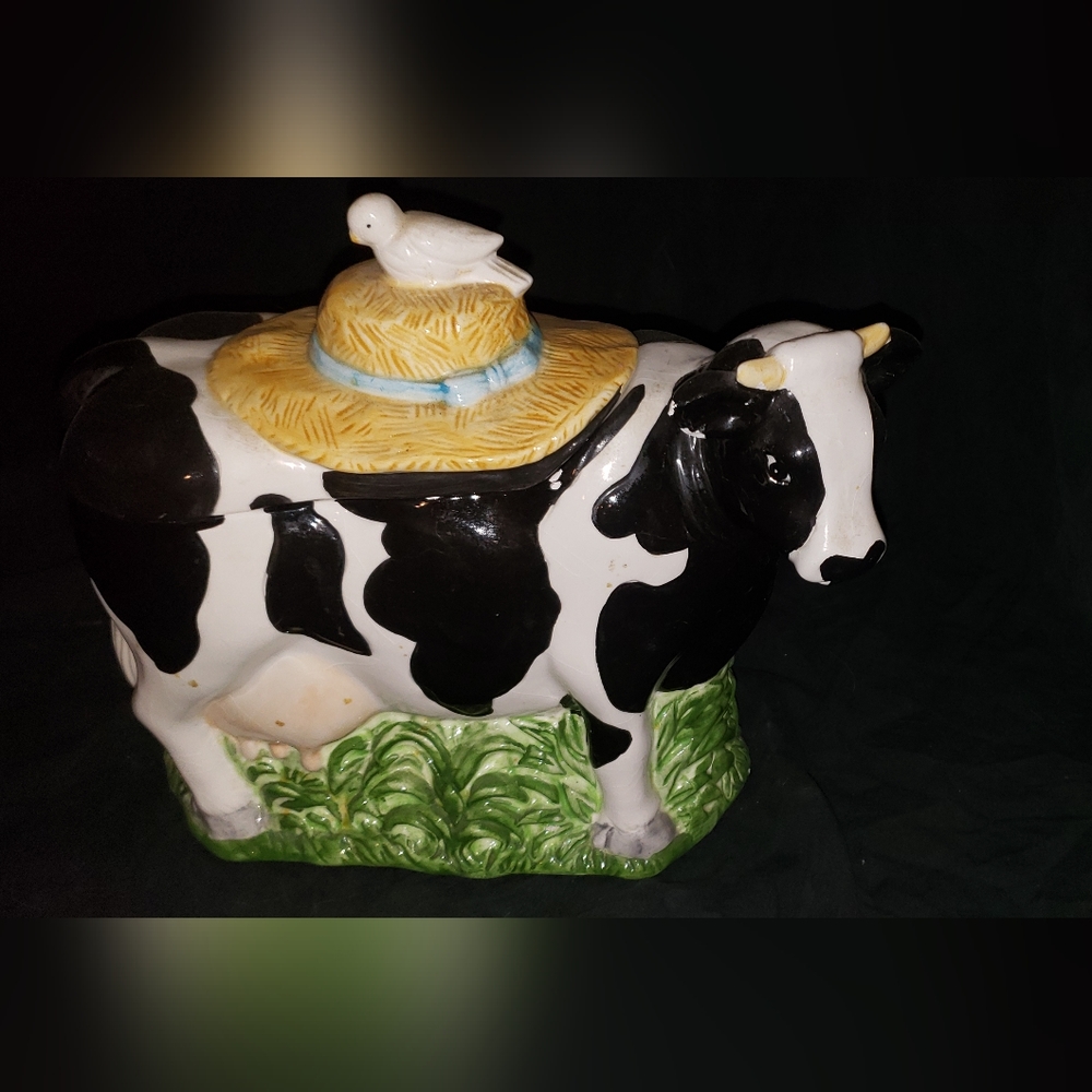 Vintage Cow Cookie Jar hard to find